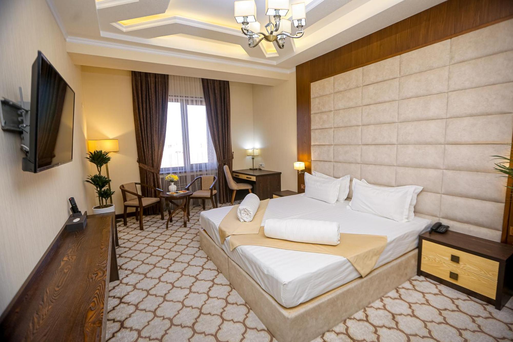 Royal Grand Hotel, Turkistan 外观 照片