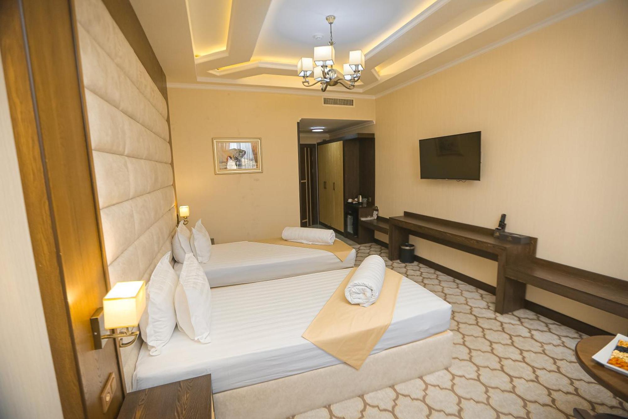 Royal Grand Hotel, Turkistan 外观 照片